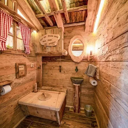Vakantiehuis Wildererhuette Comfortable Grän